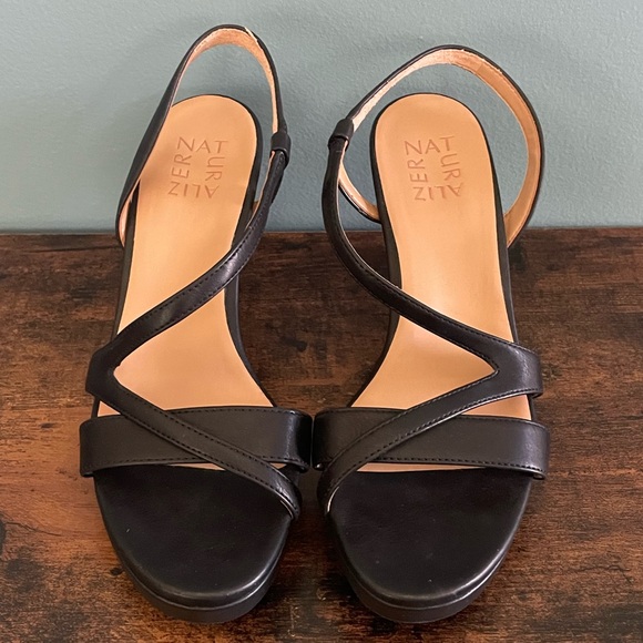NWOT - Naturalizer Women's Black Sandals - 7.5 - Picture 1 of 7
